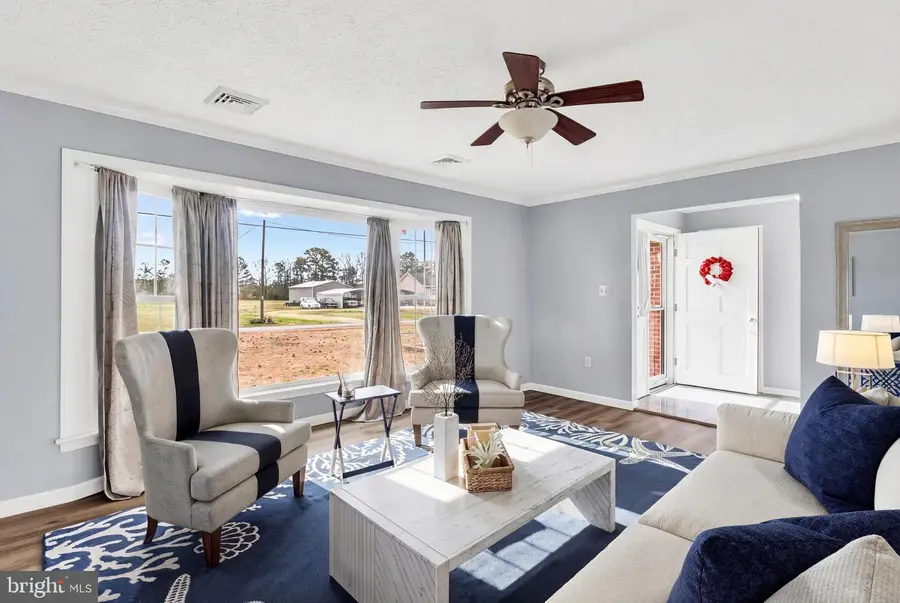 9829 Line Fence Rd, Hayes, VA 23072 - #3