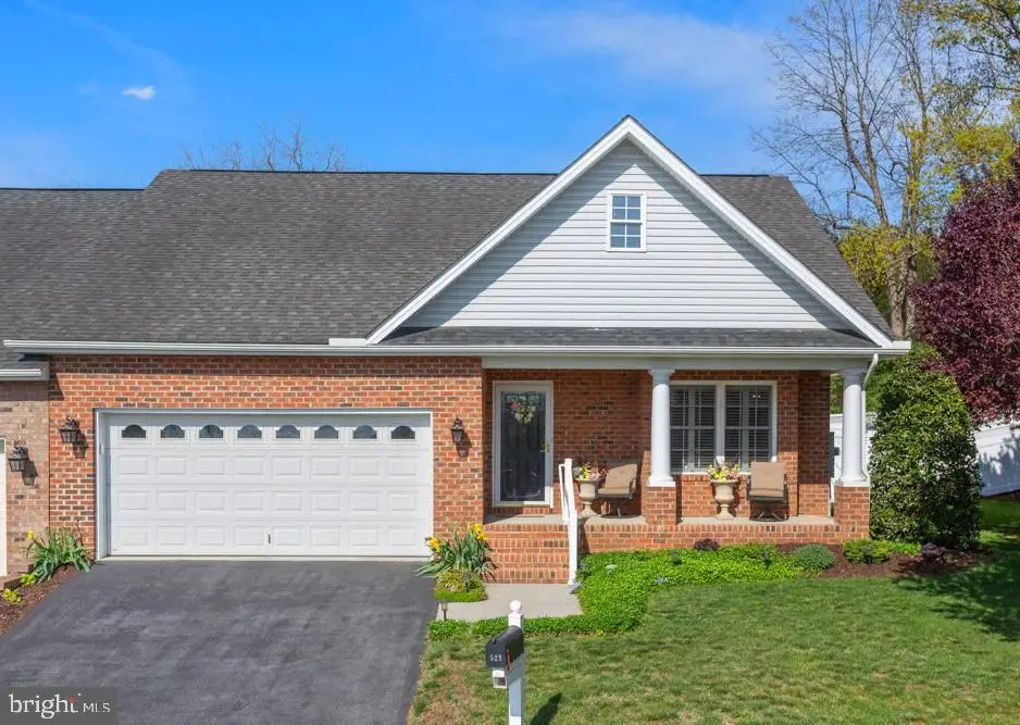 521 Hickory Grove Cir, Harrisonburg, VA 22801 - Image #1
