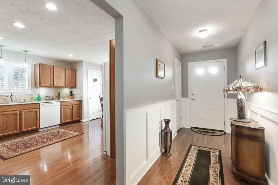 521 Hickory Grove Cir, Harrisonburg, VA 22801 - Image #3