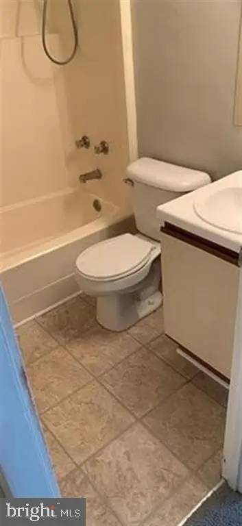 1384 Hunters Rd #e, Harrisonburg, VA 22801 - #2
