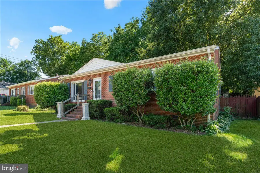 112 N 14th Ave, Hopewell, VA 23860 - #3