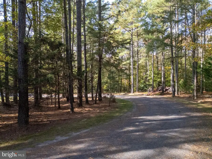 16526 Bald Eagle Dr, King George, VA 22485 - Image #2