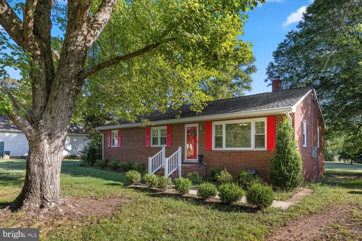 8251 Hickory Dr, King George, VA 22485 - #1
