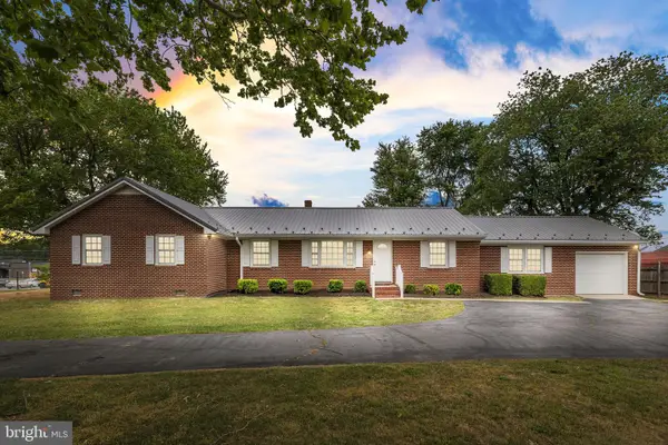 8267 Kings Hwy, KING GEORGE, VA 22485