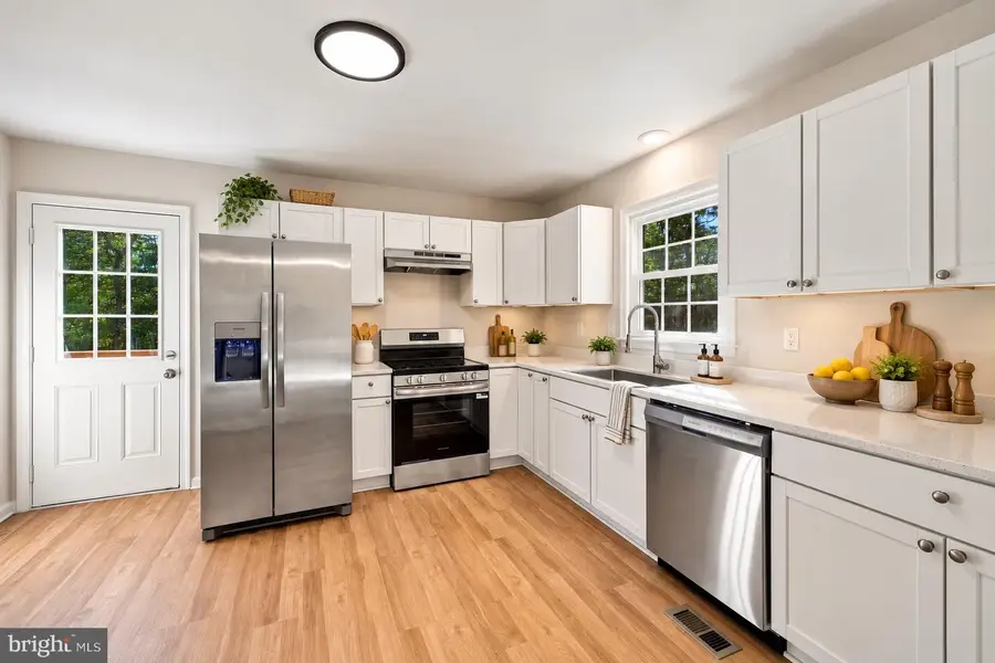 6536 Grogan Ln, King George, VA 22485 - #3