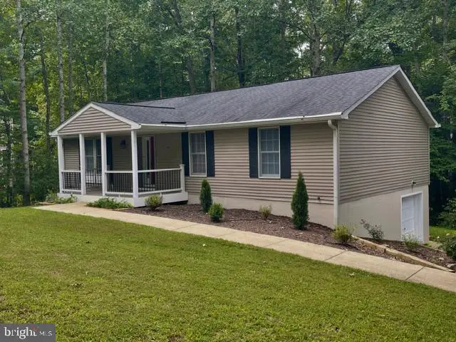 8112 Harrison Dr, King George, VA 22485 - #1