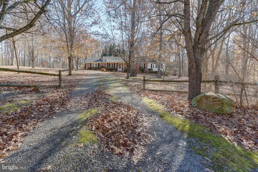 209 Walnut Woods Dr, Louisa, VA 23093 - Image #2