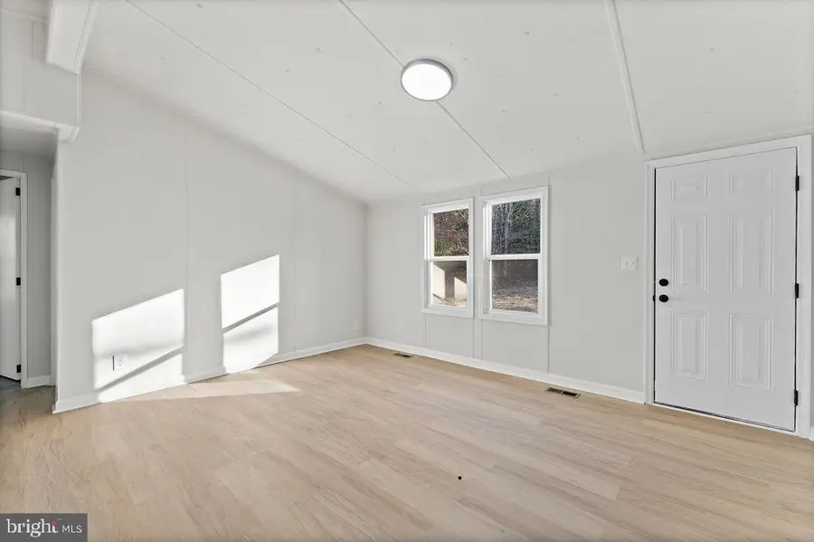 71 White Pine Ln, Gordonsville, VA 22942 - Image #3