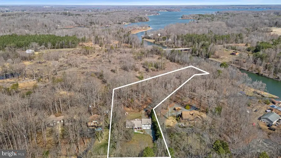 215 Lakewood Landing Dr, Bumpass, VA 23024 - #3