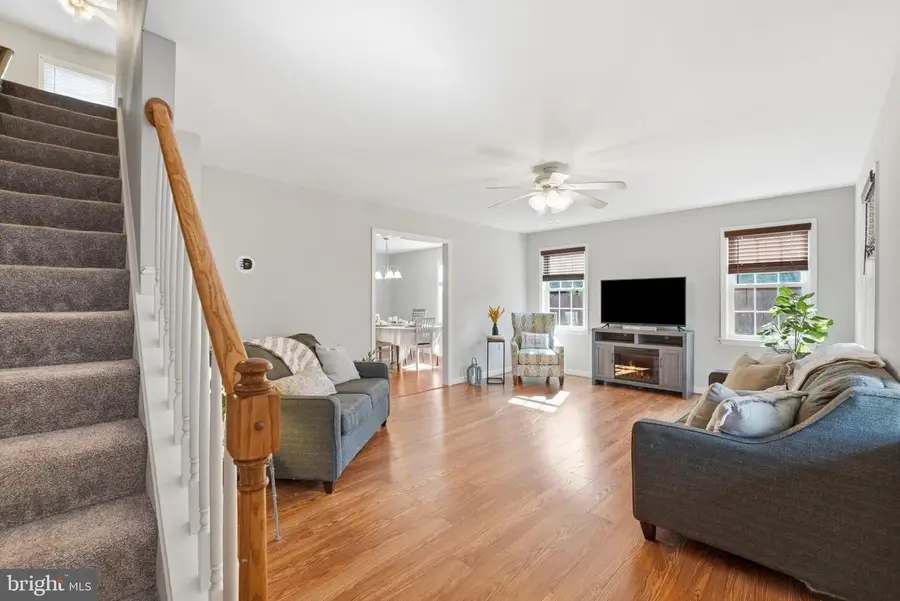 801 S Lakeshore Dr, Louisa, VA 23093 - #3