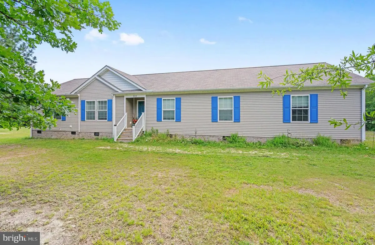 212 Briar Cir, Bumpass, VA 23024 - #1