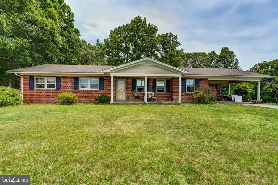 8858 Poindexter Rd, Louisa, VA 23093 - #2