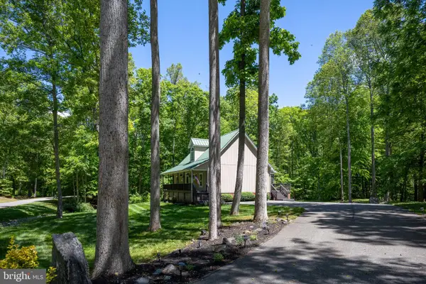 197 Oakleigh Ln, BUMPASS, VA 23024