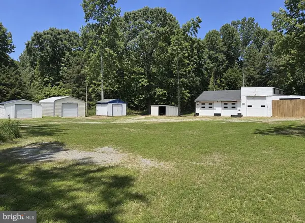 1739 Signboard Rd, BUMPASS, VA 23024
