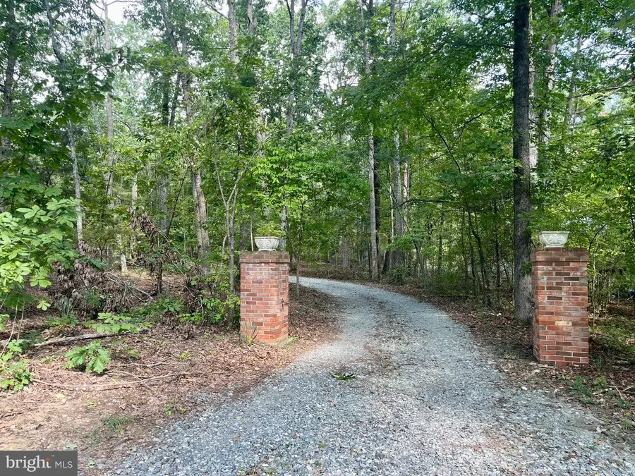 517 Doctors Rd, Louisa, VA 23093 - #3