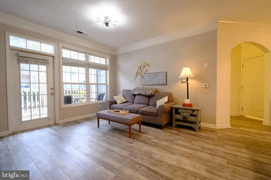 505 Sunset View Ter Se #104, Leesburg, VA 20175 - Image #3