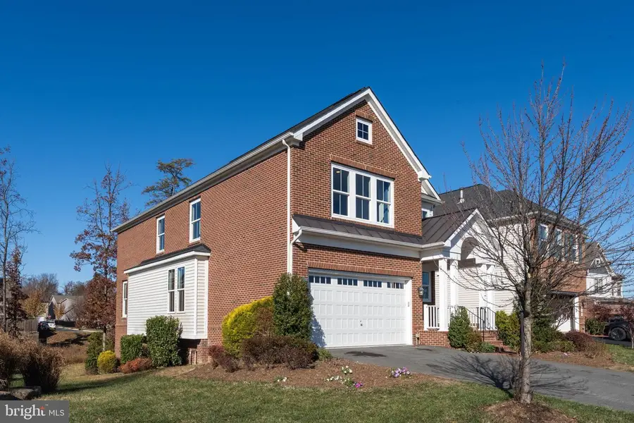 23041 Canyon Oak Ct, Brambleton, VA 20148 - Image #3