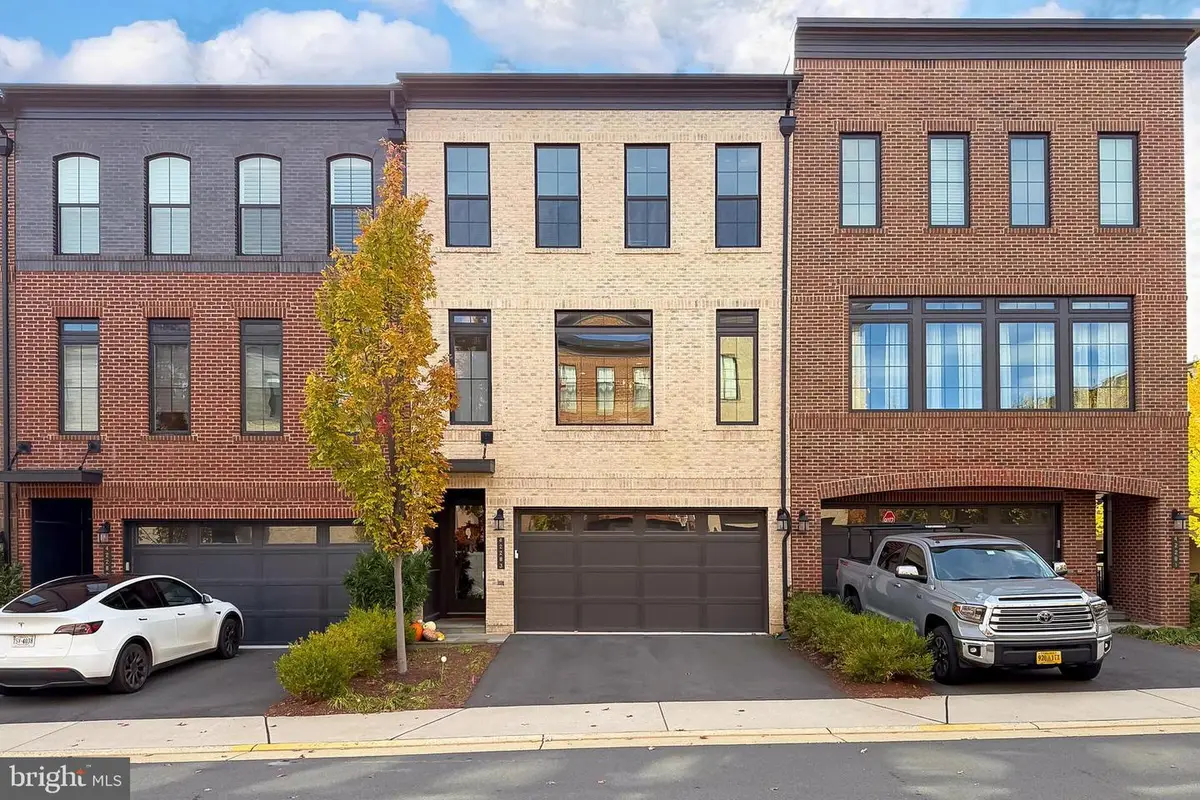 42283 Ashmead Ter, Brambleton, VA 20148 - Image #1