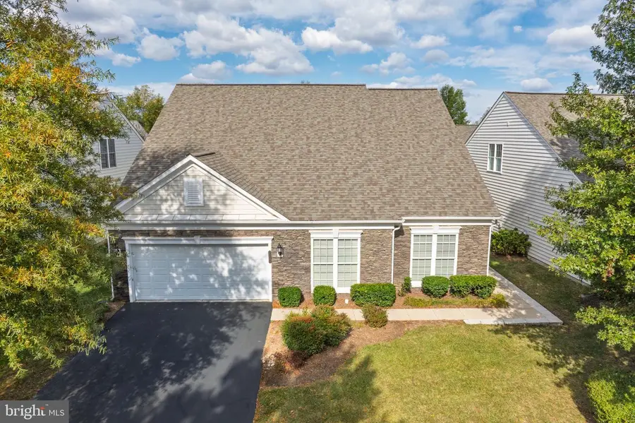 20698 Crescent Pointe Pl, Ashburn, VA 20147 - Image #2