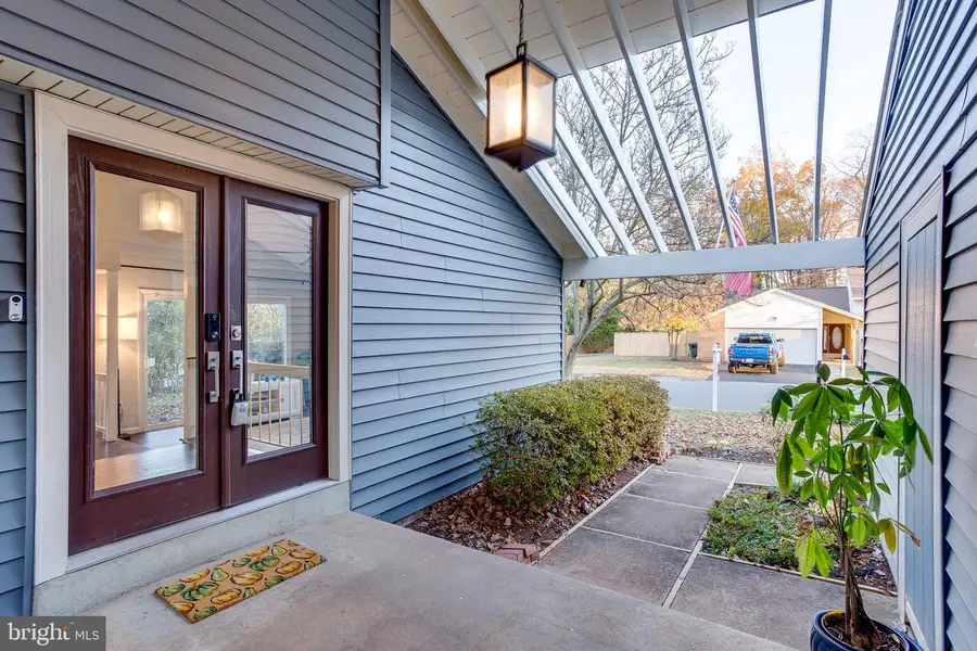 126 Hillsdale Dr, Sterling, VA 20164 - Image #3