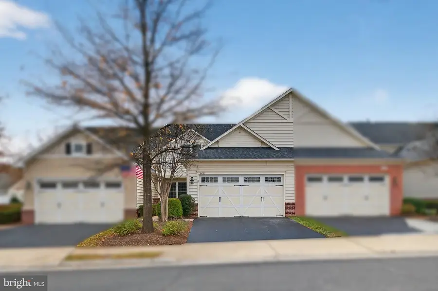 44385 Maltese Falcon Sq, Ashburn, VA 20147 - Image #2