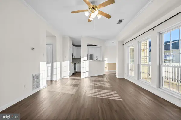 664 Gateway Dr Se #314, LEESBURG, VA 20175