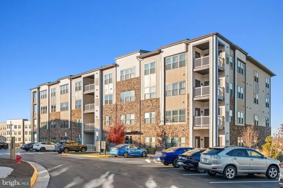 46320 Mount Milstead Ter #100, Sterling, VA 20164 - Image #2