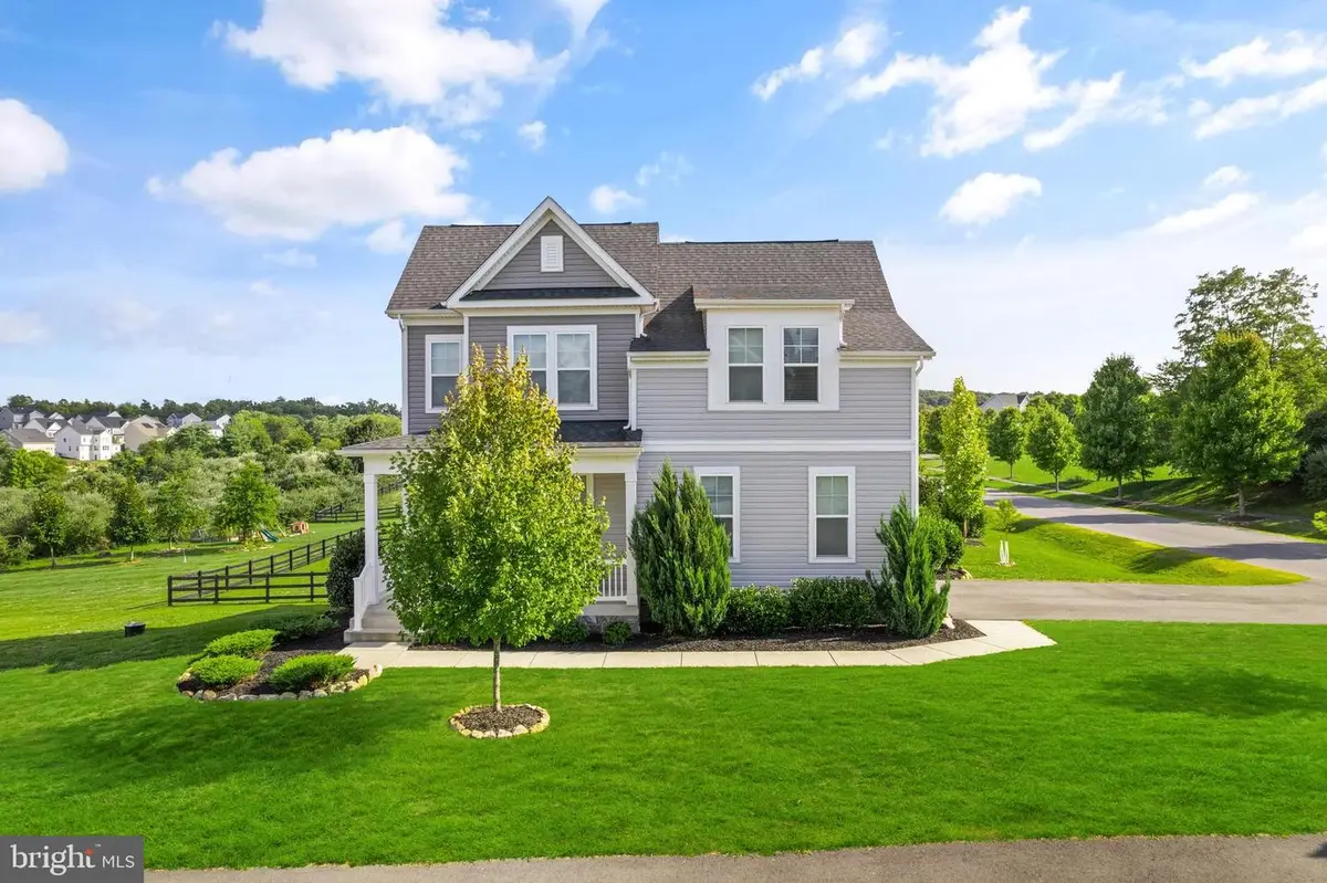 18140 Ridgewood Pl, Round Hill, VA 20141 - Image #1