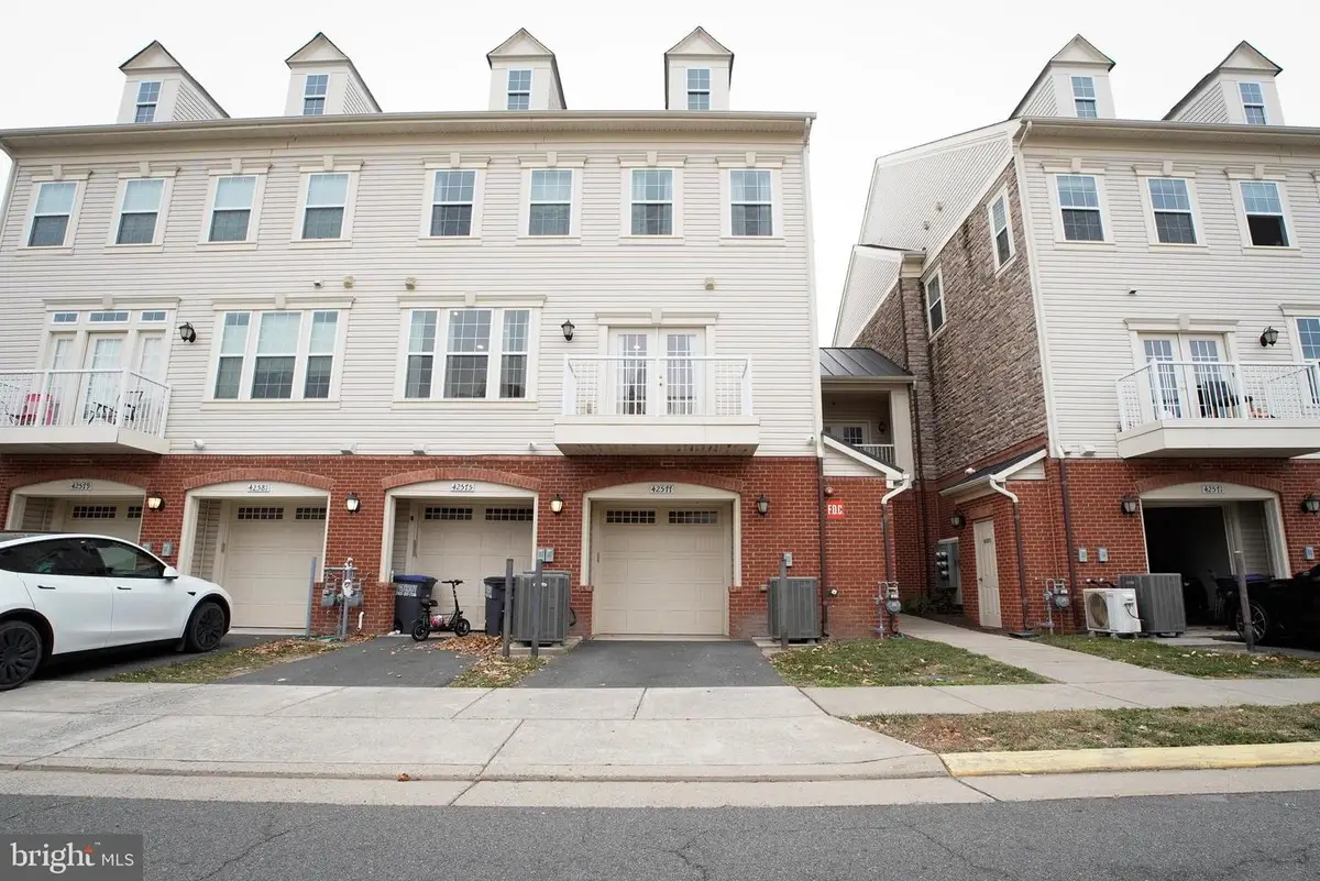 42577 Sunset Ridge Sq, Ashburn, VA 20148 - Image #1