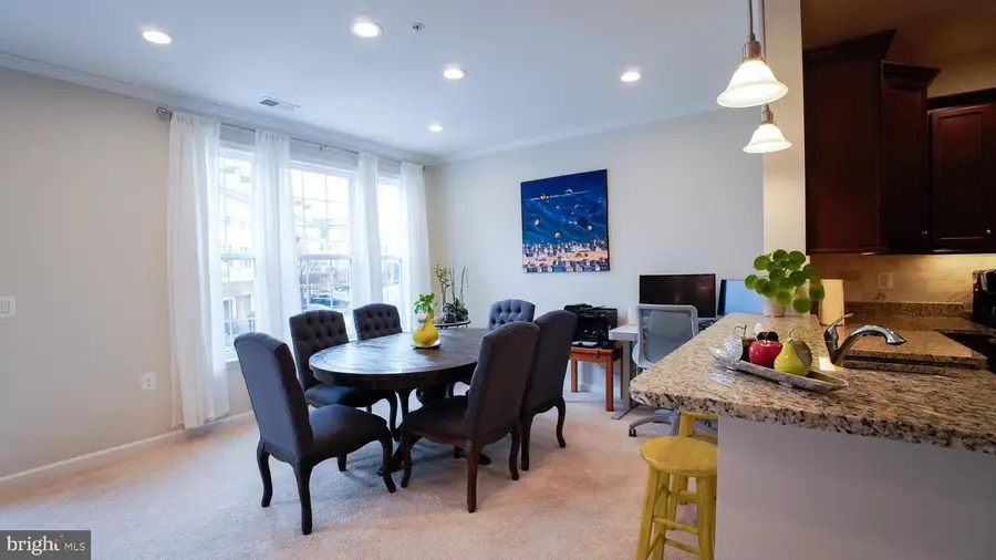 42577 Sunset Ridge Sq, Ashburn, VA 20148 - Image #3