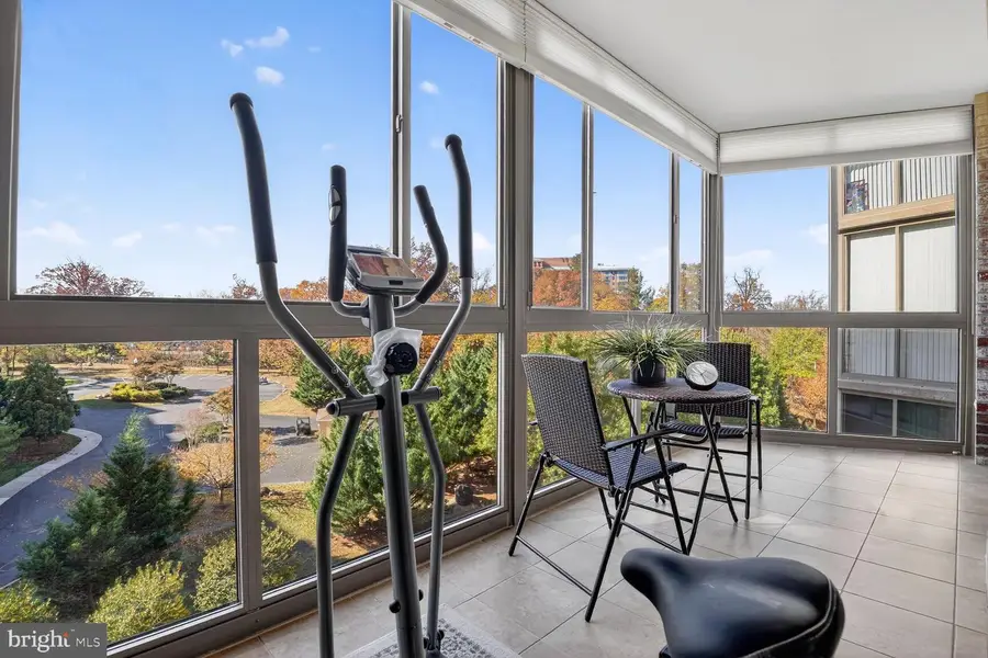 19355 Cypress Ridge Ter #503, Leesburg, VA 20176 - Image #2