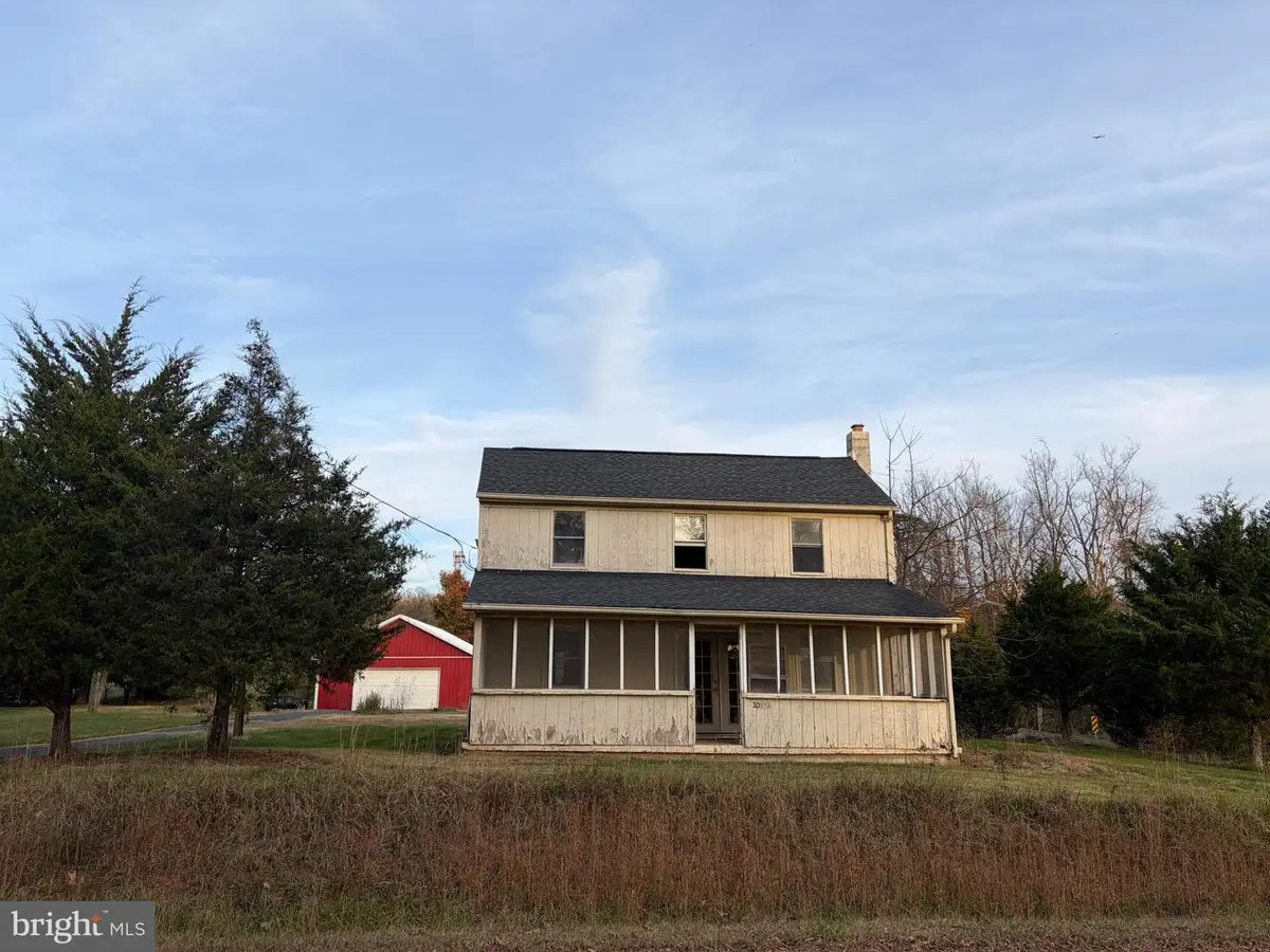 20854 The Woods Rd, Leesburg, VA 20175 - Image #1