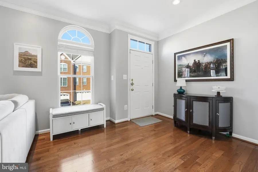 21480 Trowbridge Sq, Ashburn, VA 20147 - Image #2