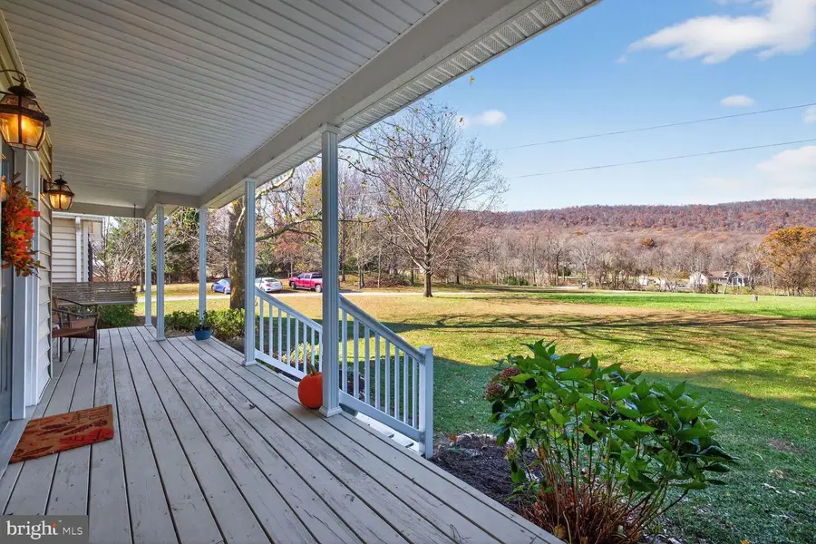 12380 Mountain Rd, Lovettsville, VA 20180 - Image #2