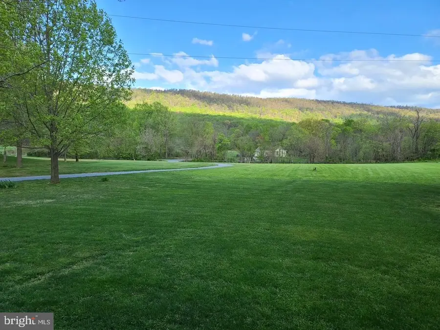 12380 Mountain Rd, Lovettsville, VA 20180 - Image #3