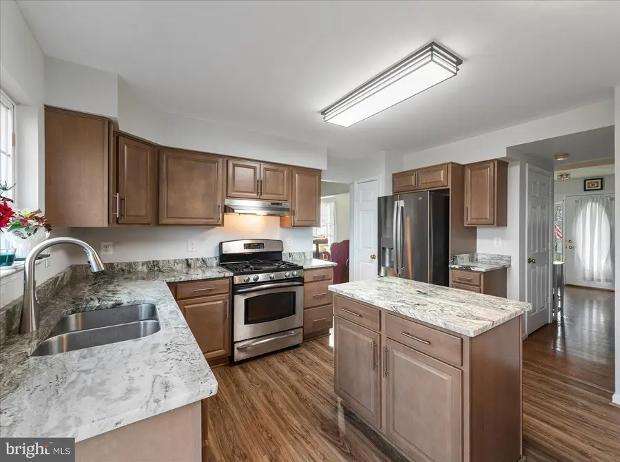 20956 Hollyberry Ct, Ashburn, VA 20147 - #3