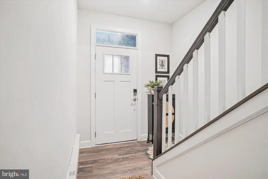 20694 Wood Quay Dr, Sterling, VA 20166 - Image #3