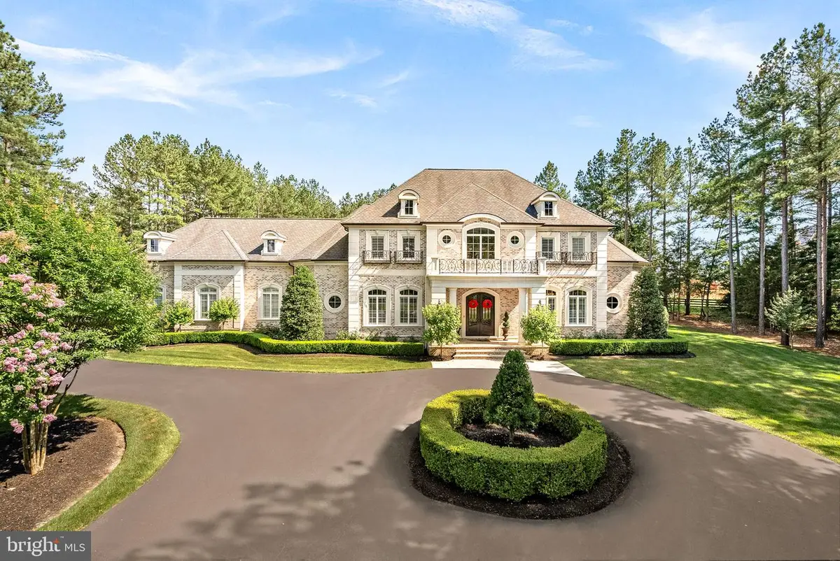 22608 Creighton Farms Dr, Leesburg, VA 20175 - Image #1