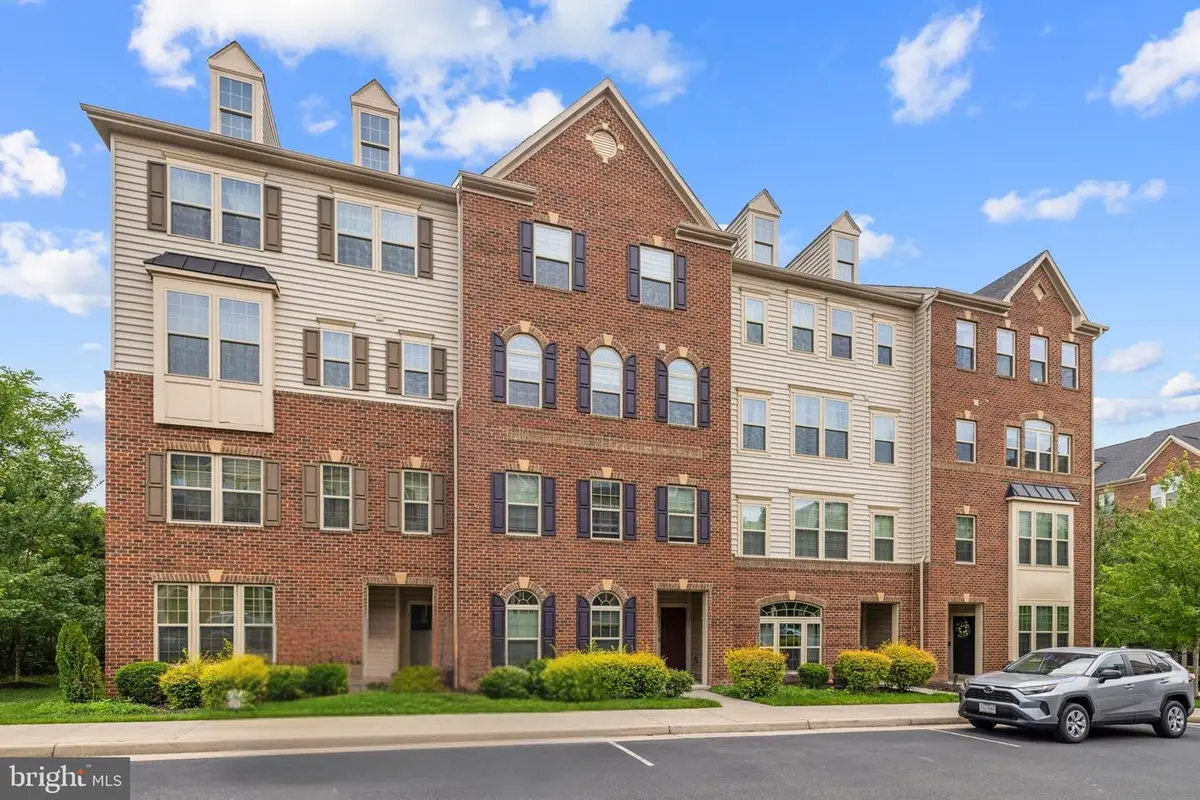42230 Piebald Sq, Aldie, VA 20105 - #1