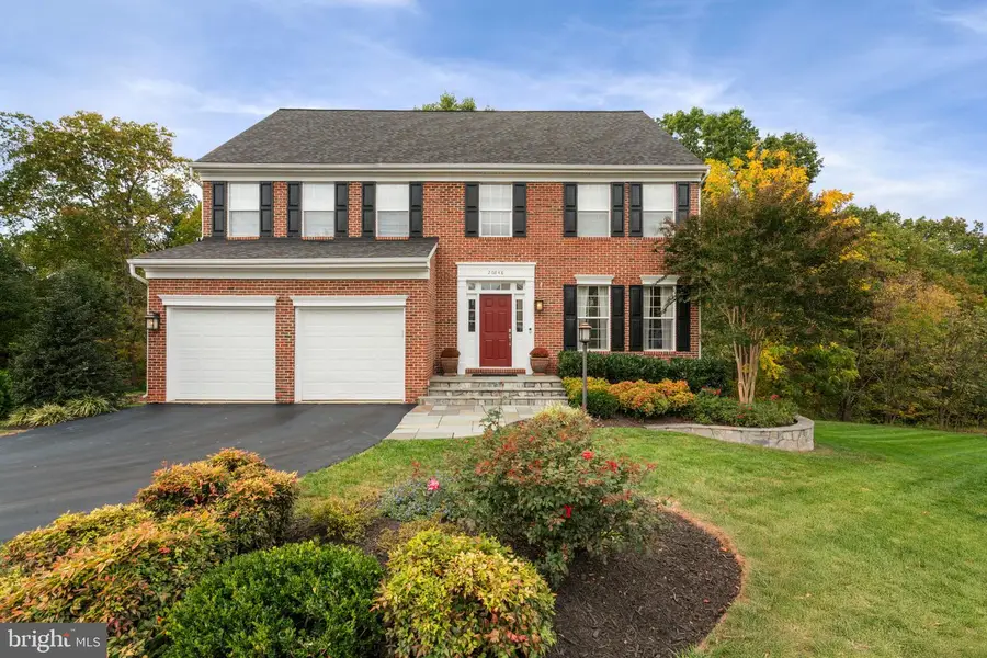 20848 Great Falls Forest Dr, Sterling, VA 20165 - Image #3