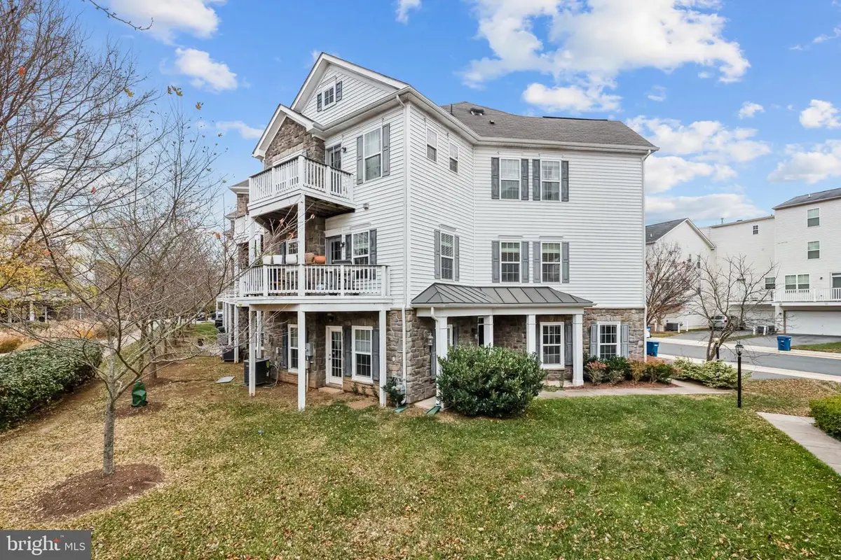 42462 Great Heron Sq, Brambleton, VA 20148 - Image #1