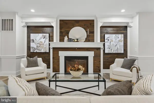 35080 Mcknight Ct, ROUND HILL, VA 20141