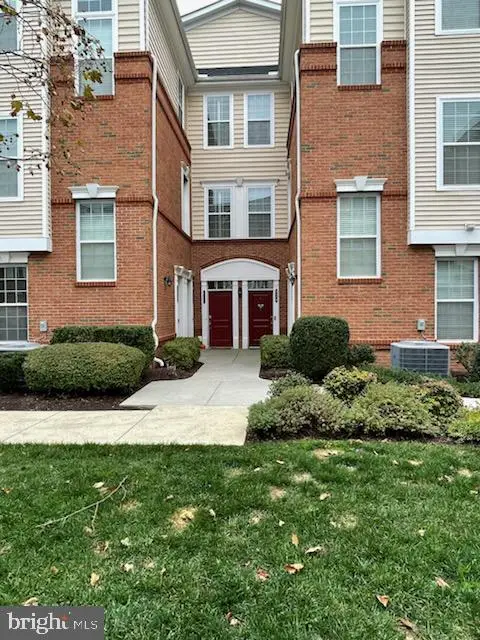 43031 Foxtrail Woods Ter #103, Ashburn, VA 20148 - Image #1