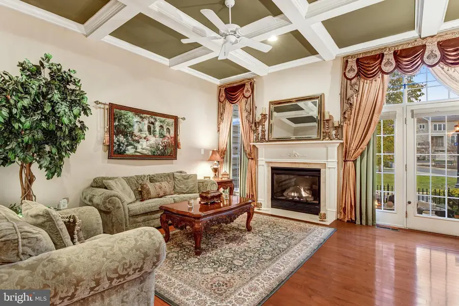 24958 Brookbark Ter, Chantilly, VA 20152 - Image #2