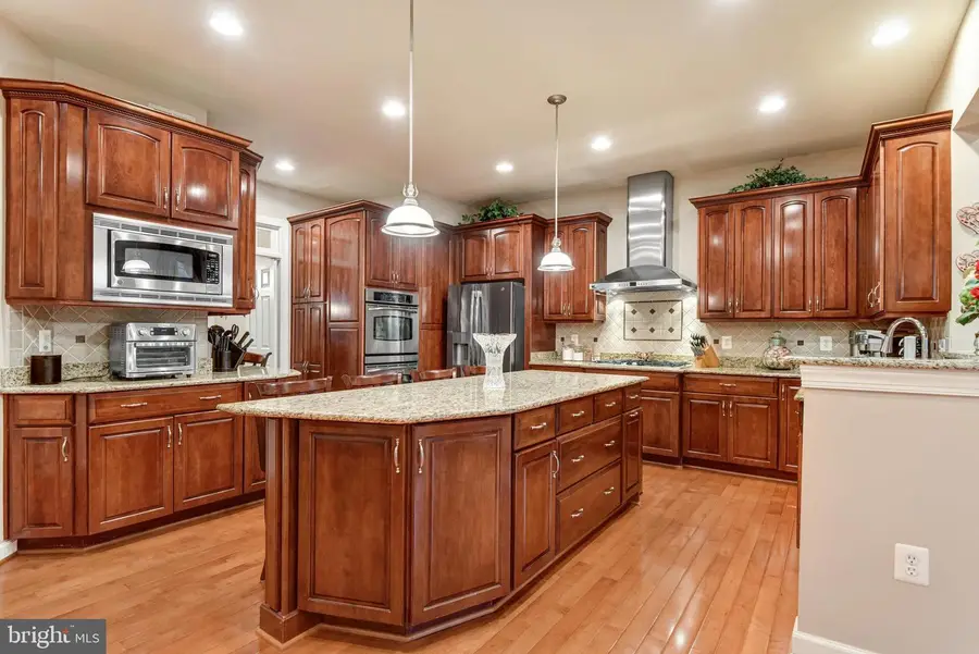 24958 Brookbark Ter, Chantilly, VA 20152 - Image #3