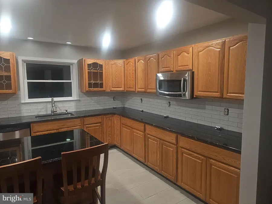 600 E Poplar Rd, Sterling, VA 20164 - Image #3