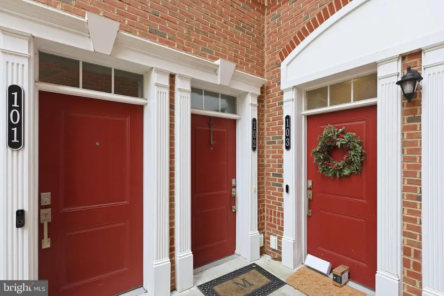 43032 Stuarts Glen Ter #102, Ashburn, VA 20148 - Image #2