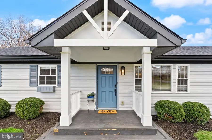 140 S 26th St, Purcellville, VA 20132 - #3