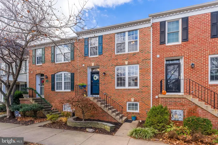 20419 Charter Oak Dr, Ashburn, VA 20147 - Image #2