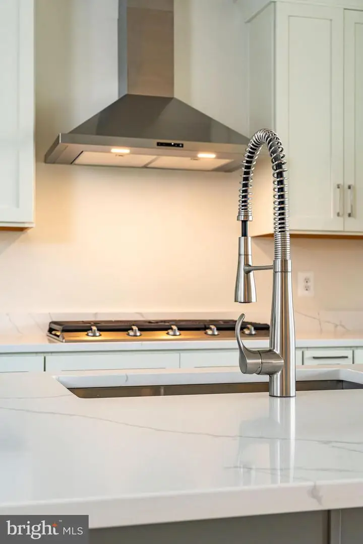 23630 Winterday Dr, Ashburn, VA 20148 - Image #3